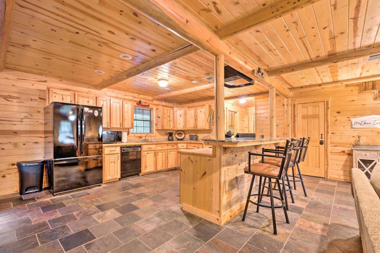 Broken Bow Retreat On 2 Acres With Hot Tub And Deck! Villa ภายนอก รูปภาพ